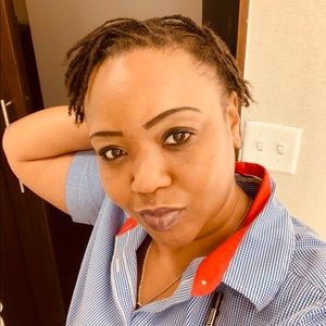 Meet your Posher, Angela